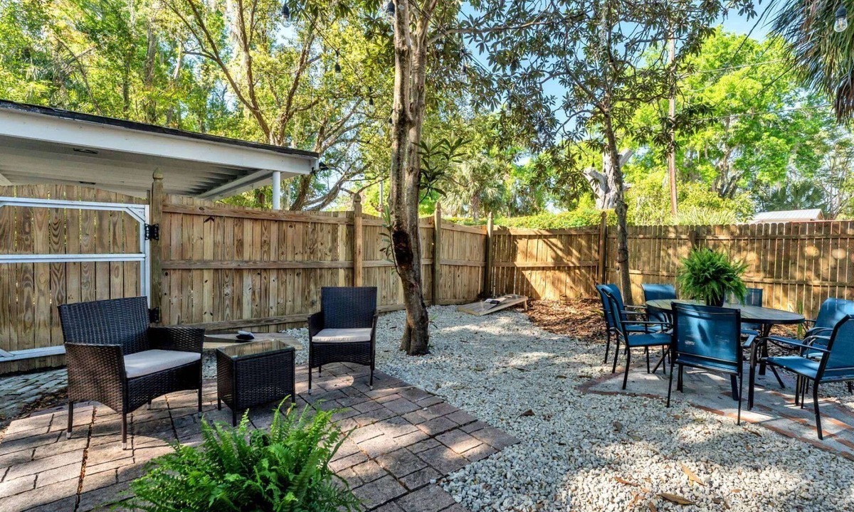 Lake Wales House | Family Fun Lakefront Retreat | Game Room, Firepit & Bikes | Near Legoland & Disney