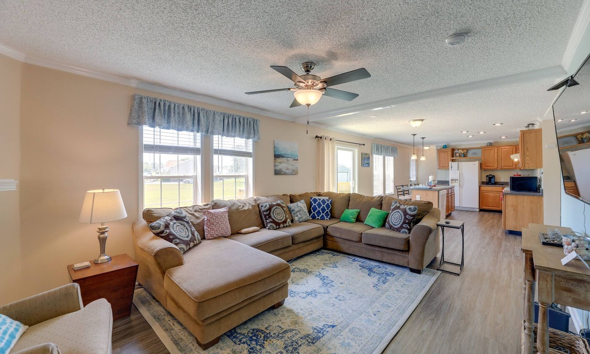 The Point House | Family Home + Fire Pit & Deck, 11 Miles to Beach!