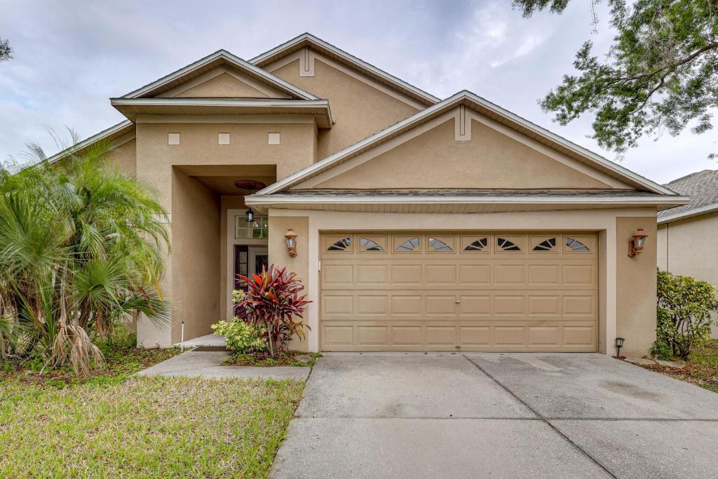 Riverview House | Family Home Near Downtown Tampa w/Community Pool!
