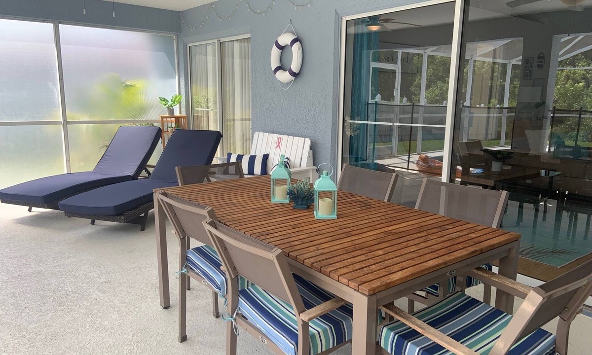 Crescent Lakes House | Family Retreat: Poolside Haven in Kissimmee