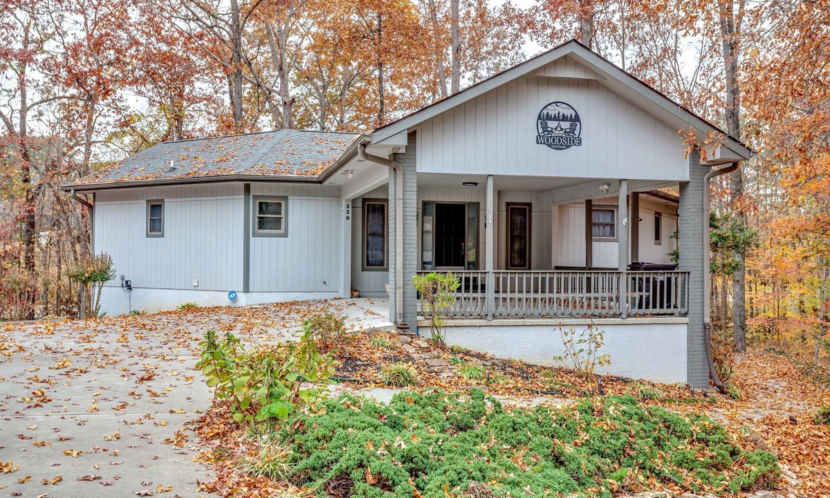Tellico Village House | Family-sized cottage near Lake Loudon, Smoky Mountains, w/hot tub and fire pit.