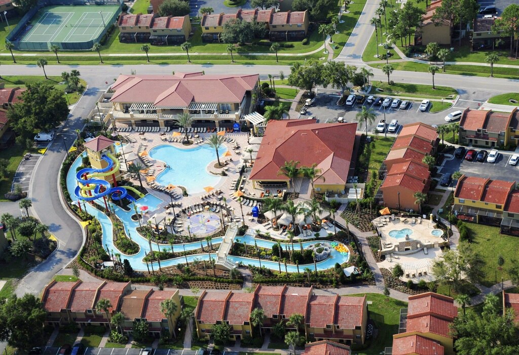 Kissimmee Condo | Fantasy World Resort - 2BR/Sleeps 6