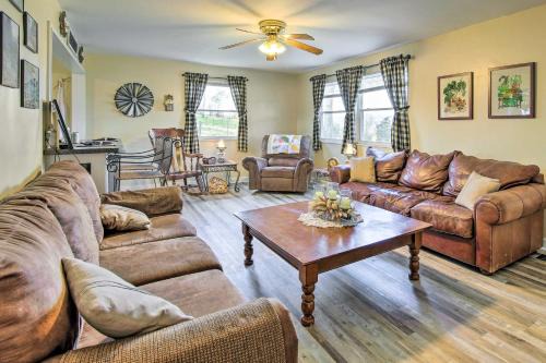 La Follette House | Farmhouse: Close to Norris Lake & ATV Trails!