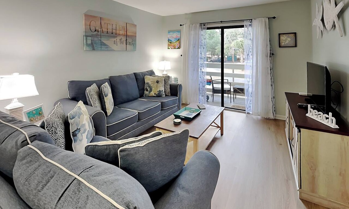 Folly Field Condo | Fiddler's Cove 10G | Private Balcony, Resort Pool!