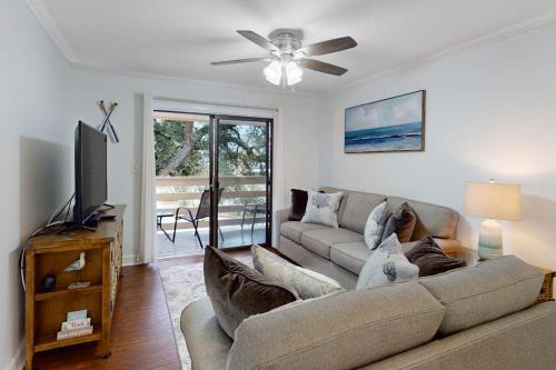 Folly Field House | Fiddlers Cove 2K