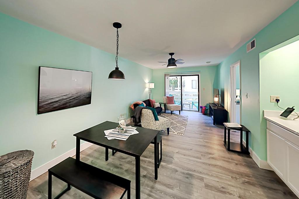 Folly Field Apartment | Fiddlers Cove