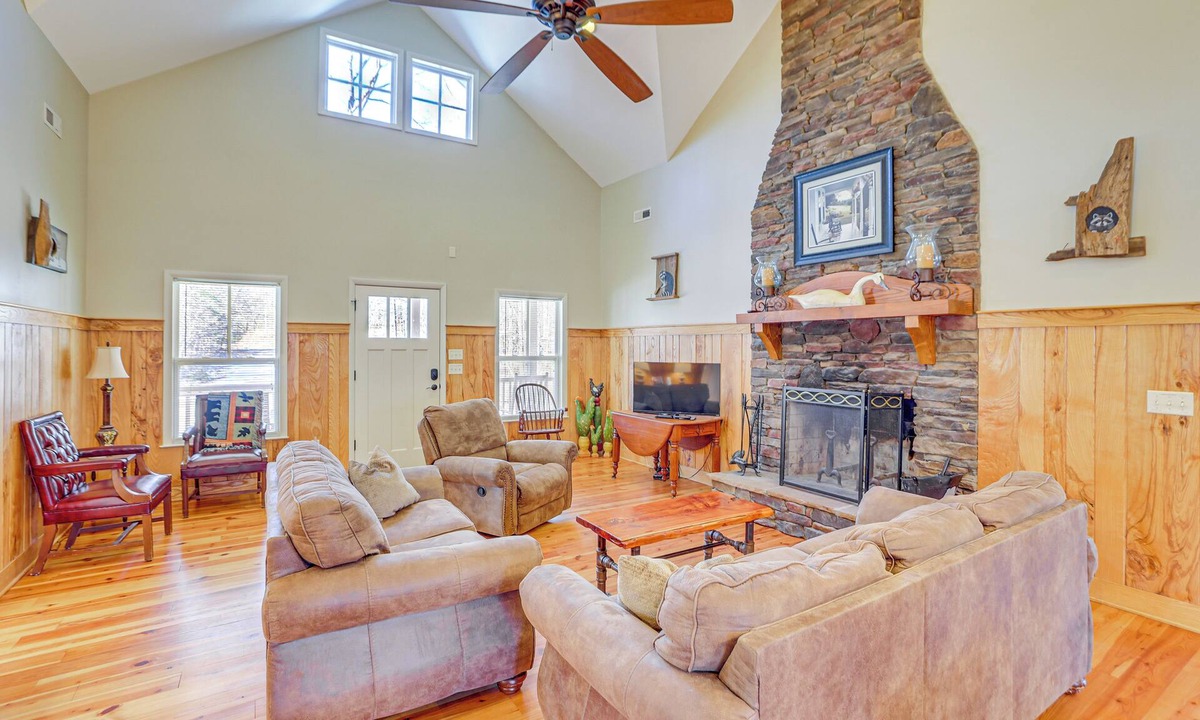 Marietta House | Fish, Hike & Relax: Marietta Gem w/River Access!