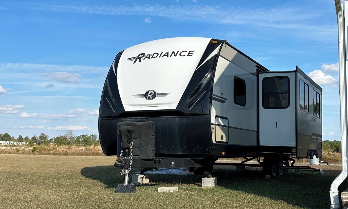 Baxley RV Rental | Fishing Retreat in Costal Pine Country Glamping Experience Near Savannah