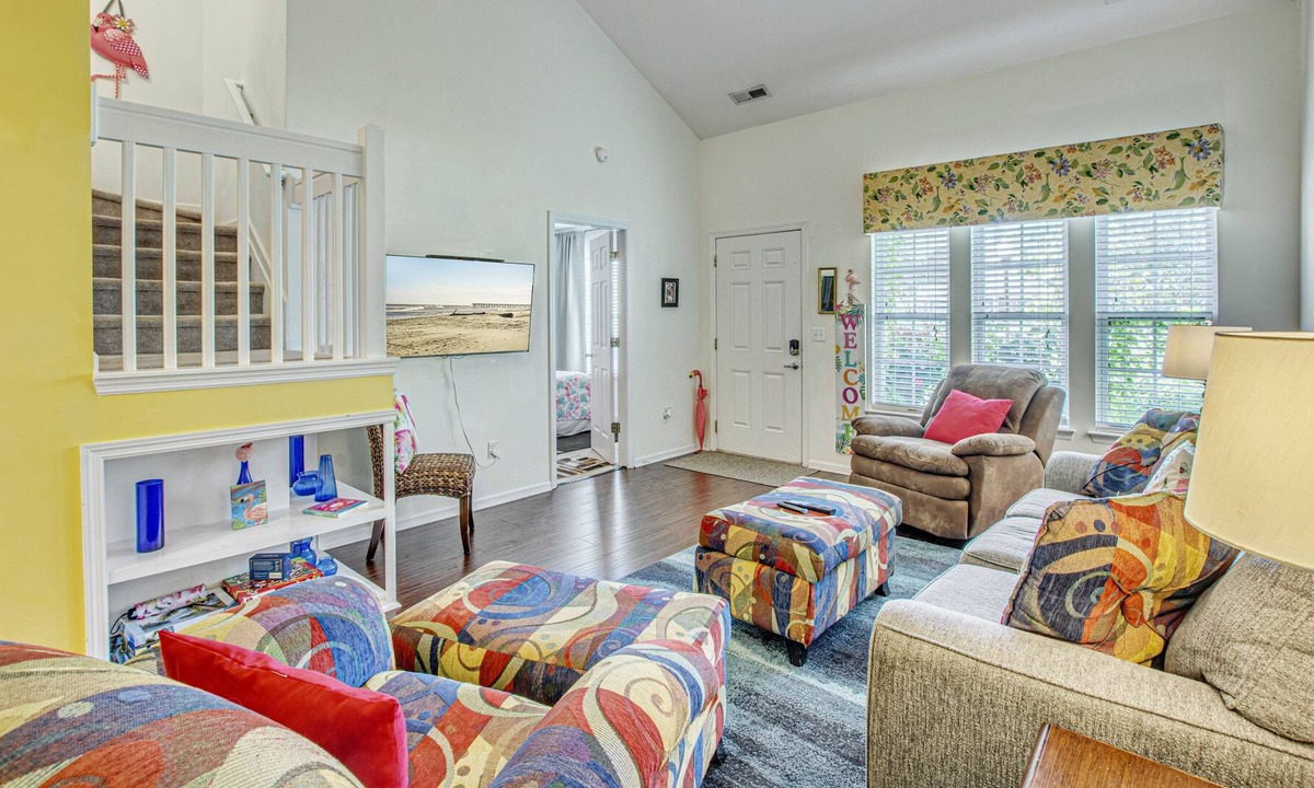 Charleston House | Flamingo Roost Townhome near Charleston