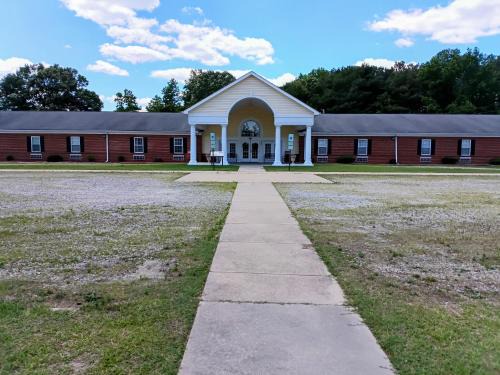 Gold Rock Hotel | Franklinton Center Hotel