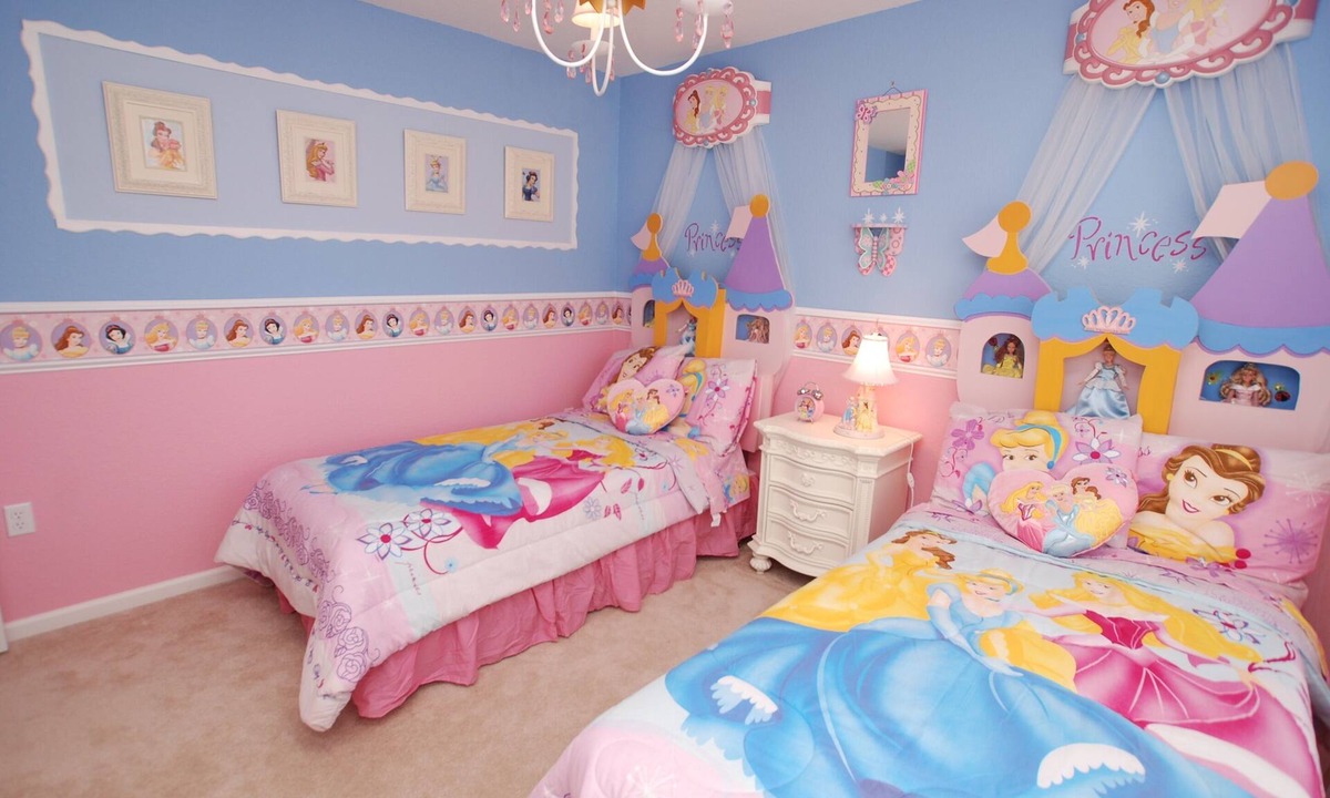 Windsor Hills House | Free Water Park-Walk to Clubhouse-6BR Disney Home-Sleeps 15-Private Pool & Spa