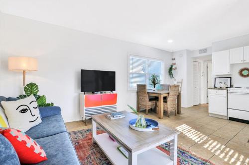 Anna Maria Apartment | Freshly Remodeled Island Suite w Pool & Pet Friendly