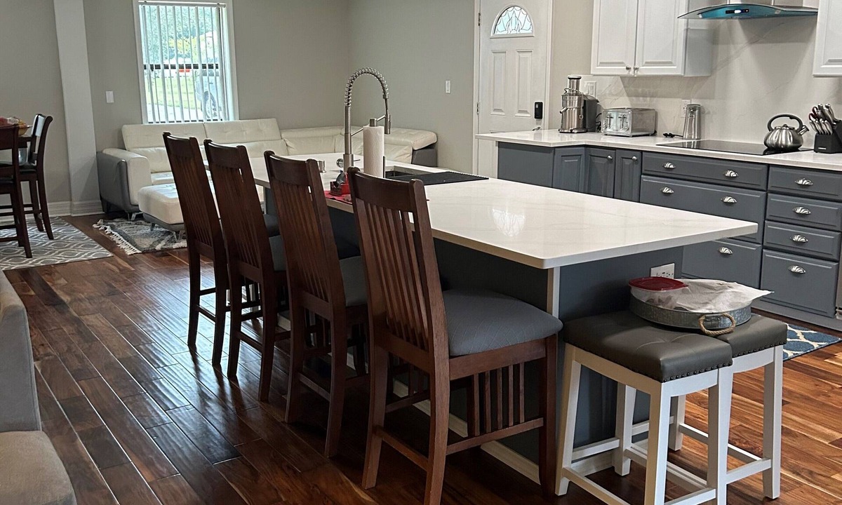 Dover House | Fun Spacious Country Living