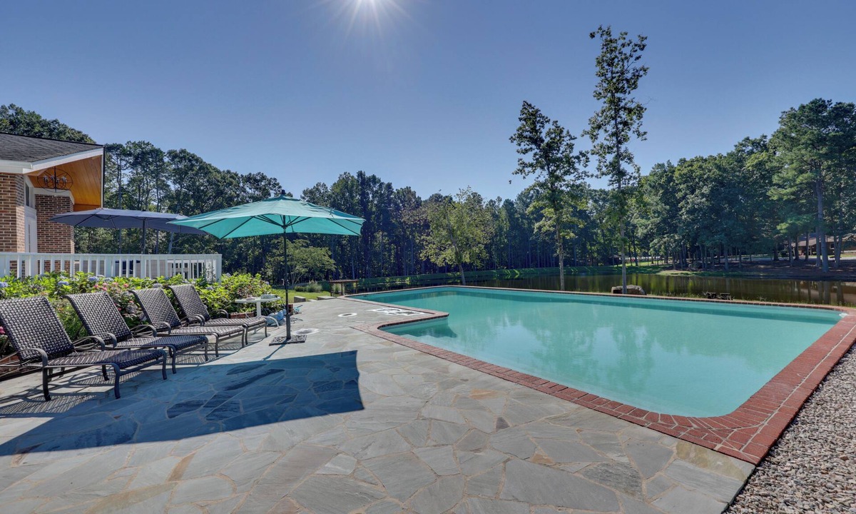 Louisburg House | Game Room & Pool! Luxe Louisburg Farmhouse
