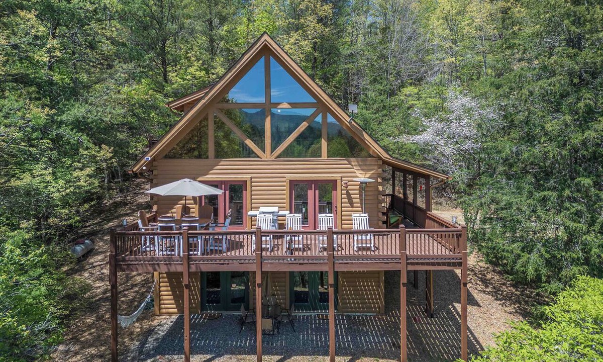 Unaka Cabin | Game Room & Stunning Views: Blue Ridge Mtn Cabin