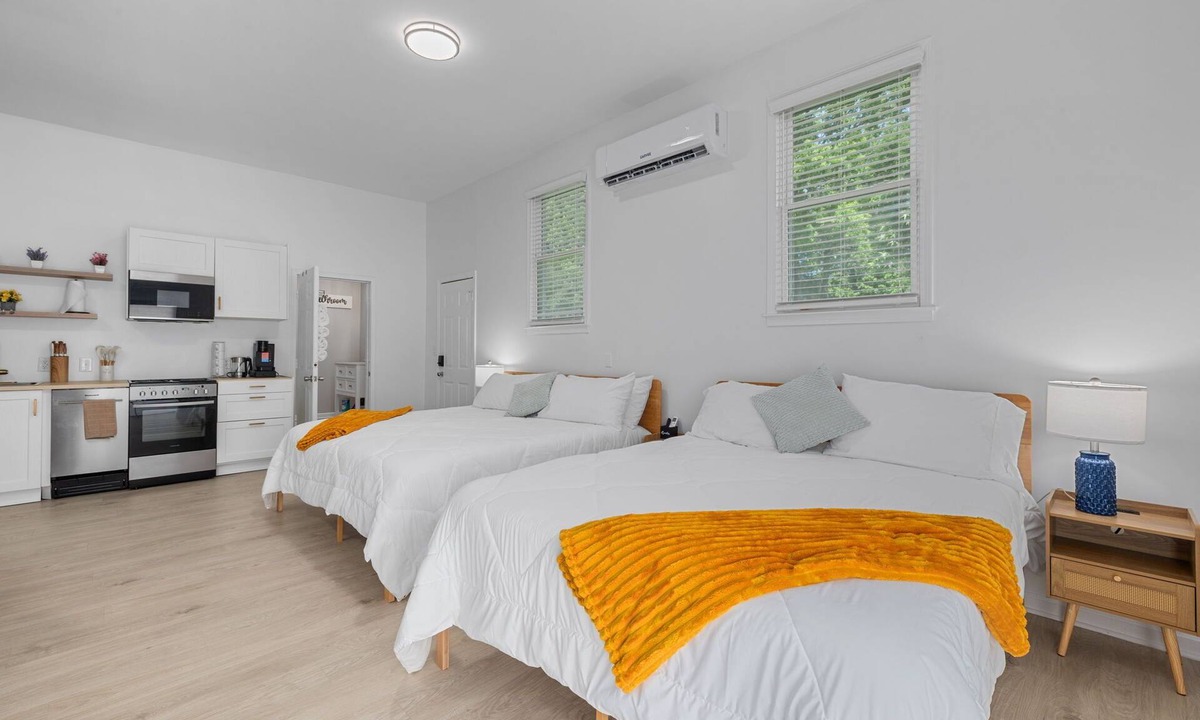 Smithfield House | Garage Studio King + Queen Studio | Private Patio