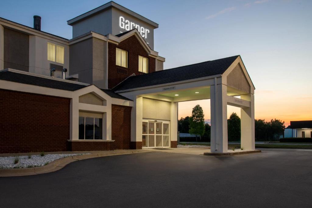 Sumter Hotel | Garner Hotel Sumter Northwest by IHG