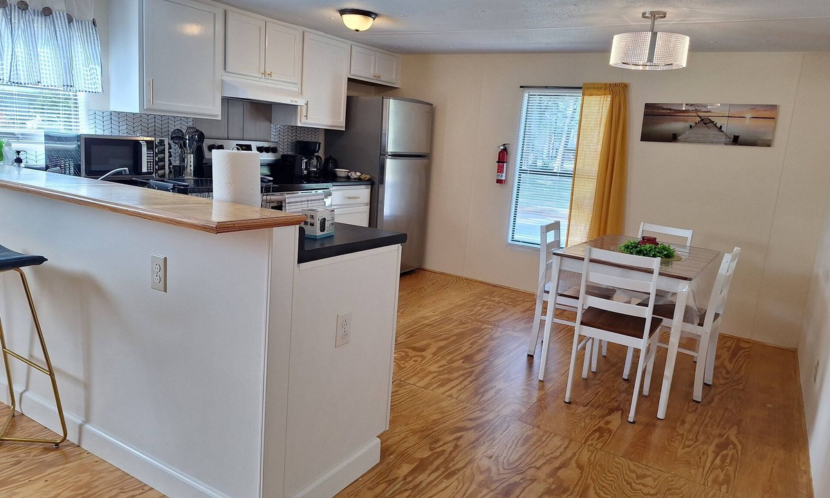 Hinesville House | Gather Away mobile home in charming Hinesville with WiFi, AC