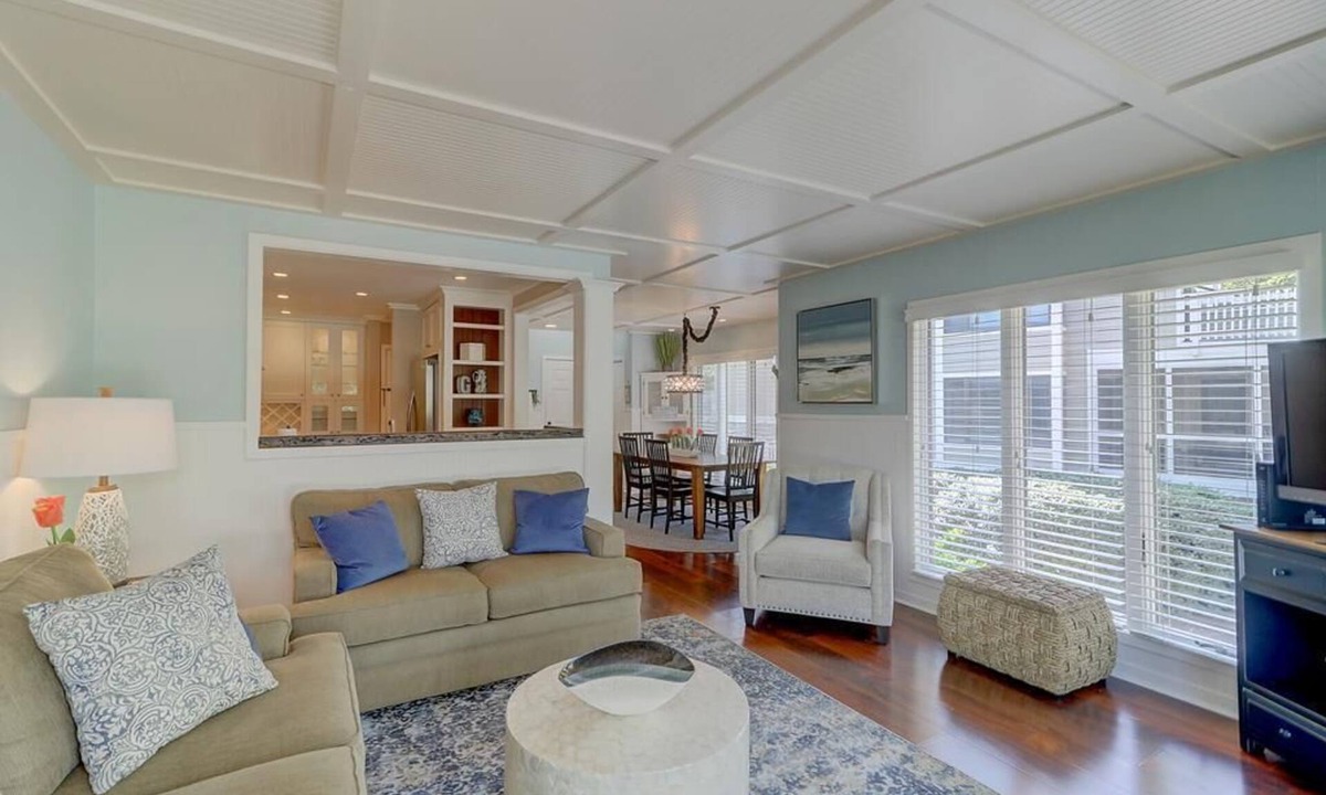 Isle of Palms House | Golf View, Pool, Pickleball, Stocked kitchen - 52 Fairway Dunes