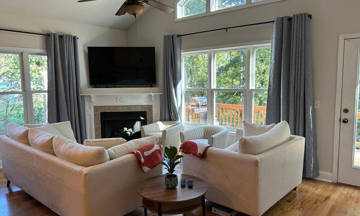 Anderson House | Gorgeous 4-bedroom lakefront house with private dock, 15 min. to Clemson.