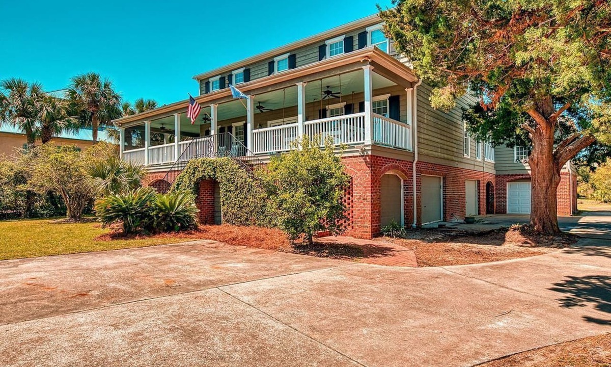 Debordieu Colony Cottage | Gorgeous Beach Close Villa with Barbecue in Georgetown, South Carolina