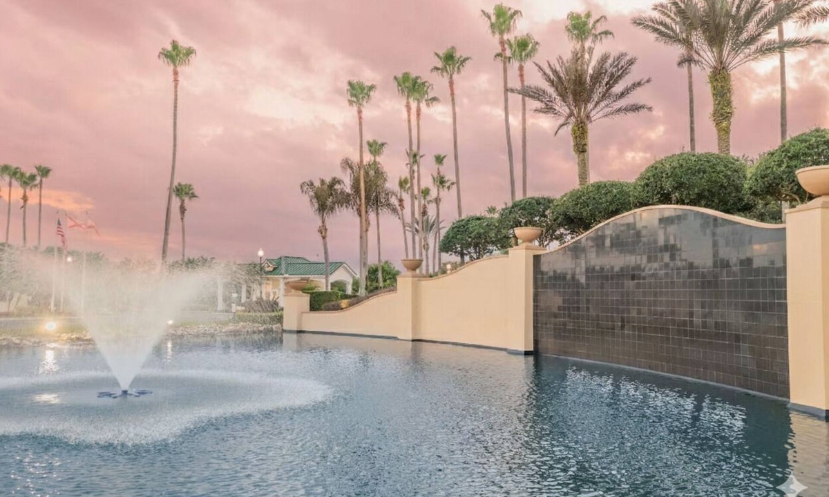 West Kissimmee Hotel | Great Location for Every Adventure! Outdoor Pool, Unit with Kitchen!