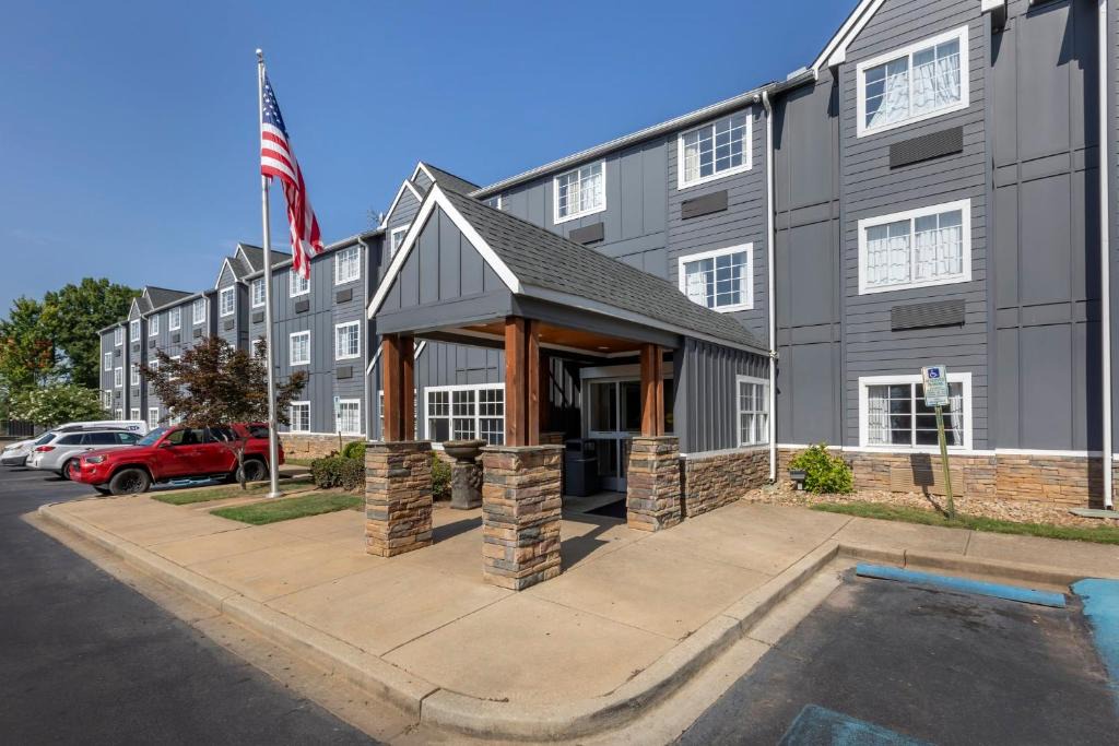 Greenville Hotel | Greenville Pelham Inn by IHG