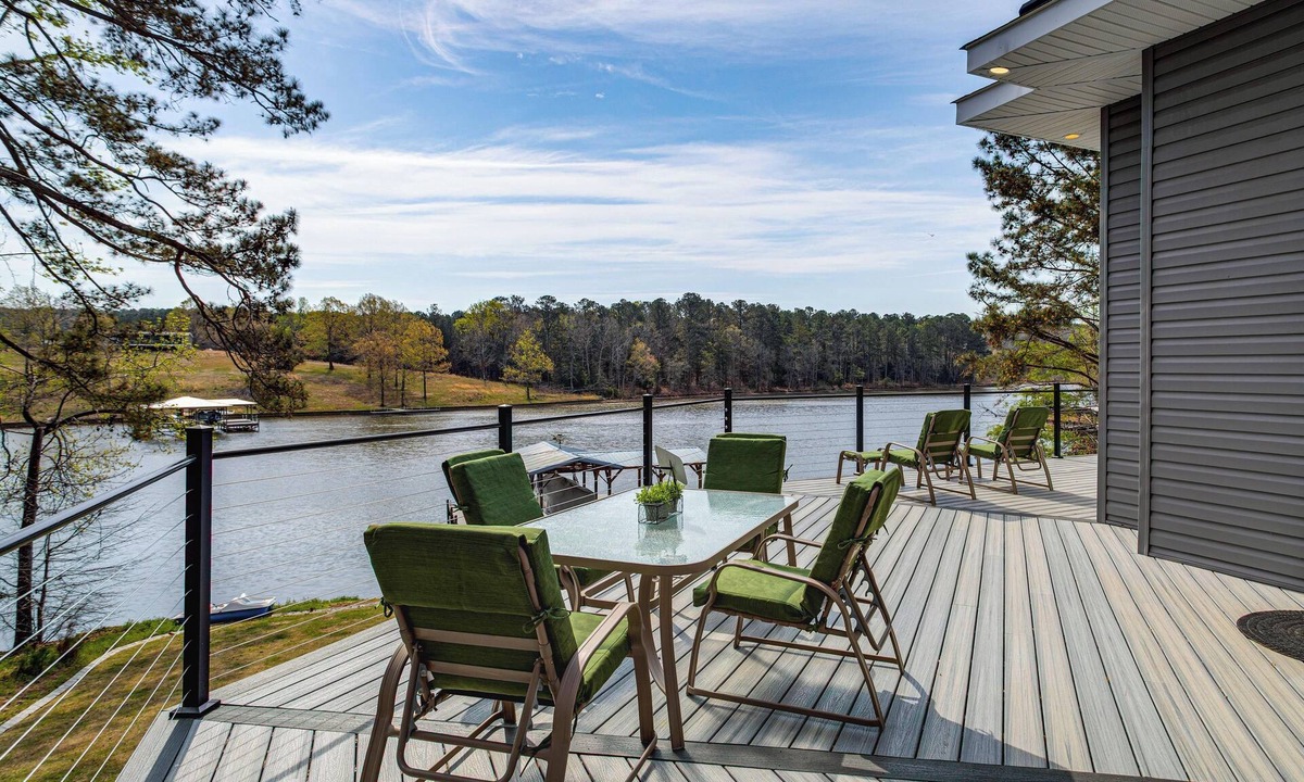 Greenwood House | Greenwood Group Retreat w/Large Private Dock!
