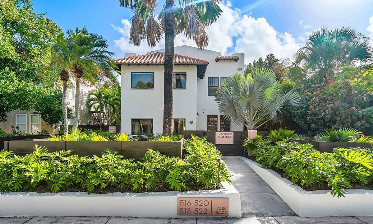 Flamingo Parks Apartment | Hacienda Flamingo Unit 3 - Modern 1BR Hideaway with Double Queen Beds