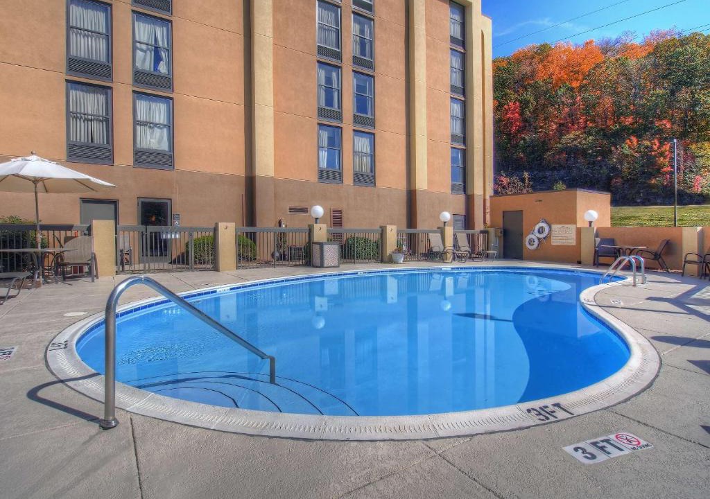 Bristol Hotel | Hampton Inn Bristol