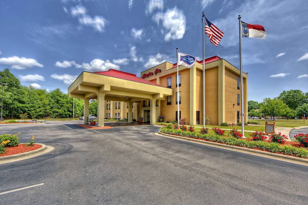Laurinburg Hotel | Hampton Inn Laurinburg