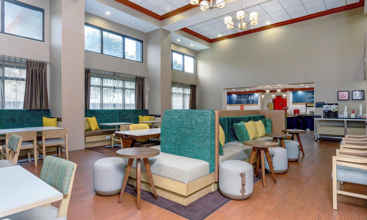Port Saint Lucie Hotel | Hampton Inn & Suites Port St. Lucie, West