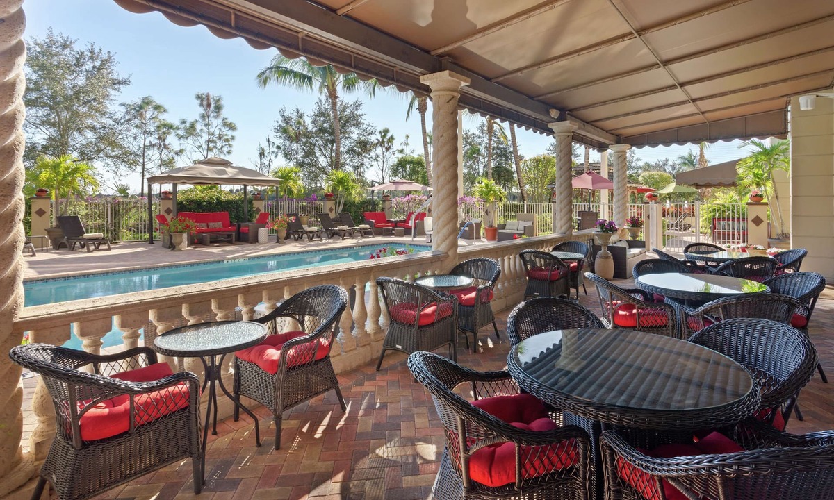 Wellington Hotel | Hampton Inn & Suites Wellington