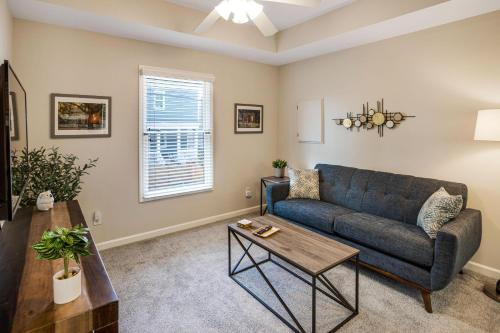 Dixon Park Apartment | Happy Times on Park Carriage by Lucky Savannah