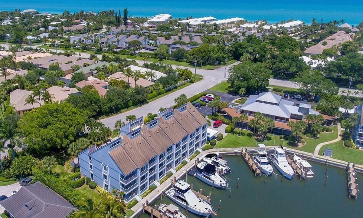 Moorings Condo | Harbor View and short walk to ocean