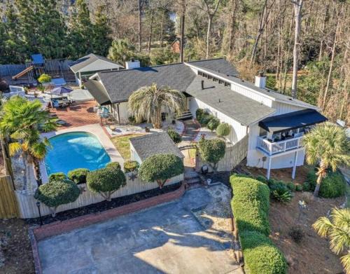 Augusta Villa | Heated pool-Hot tub-Dog friendly-family vacation rental!