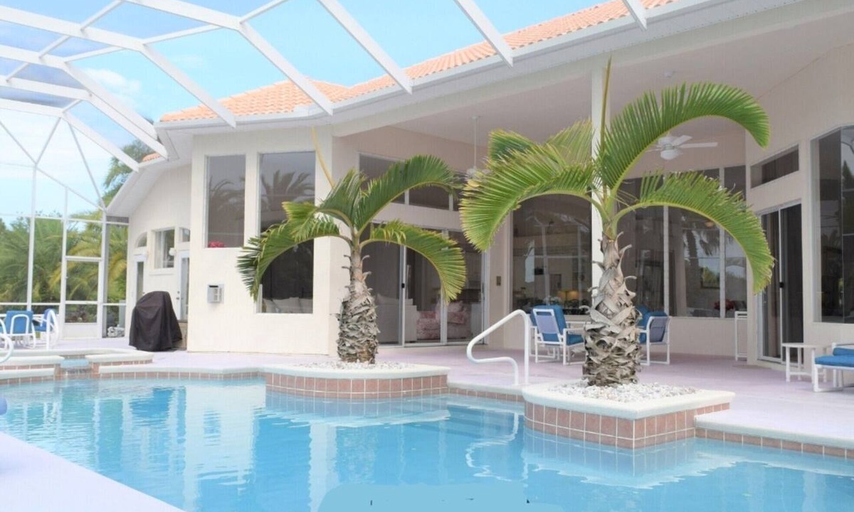New Smyrna Beach House | Heated Pool, Spa & Gym Near Beach, pets ok Scroll below photos 2 put dates in