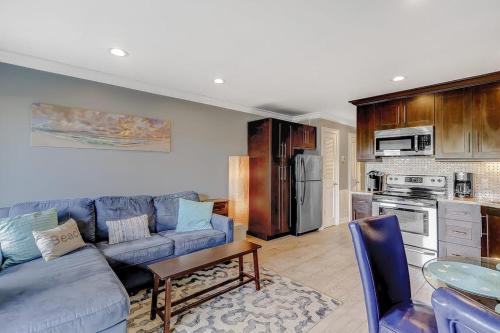 Folly Field House | HH Beach & Tennis 226C