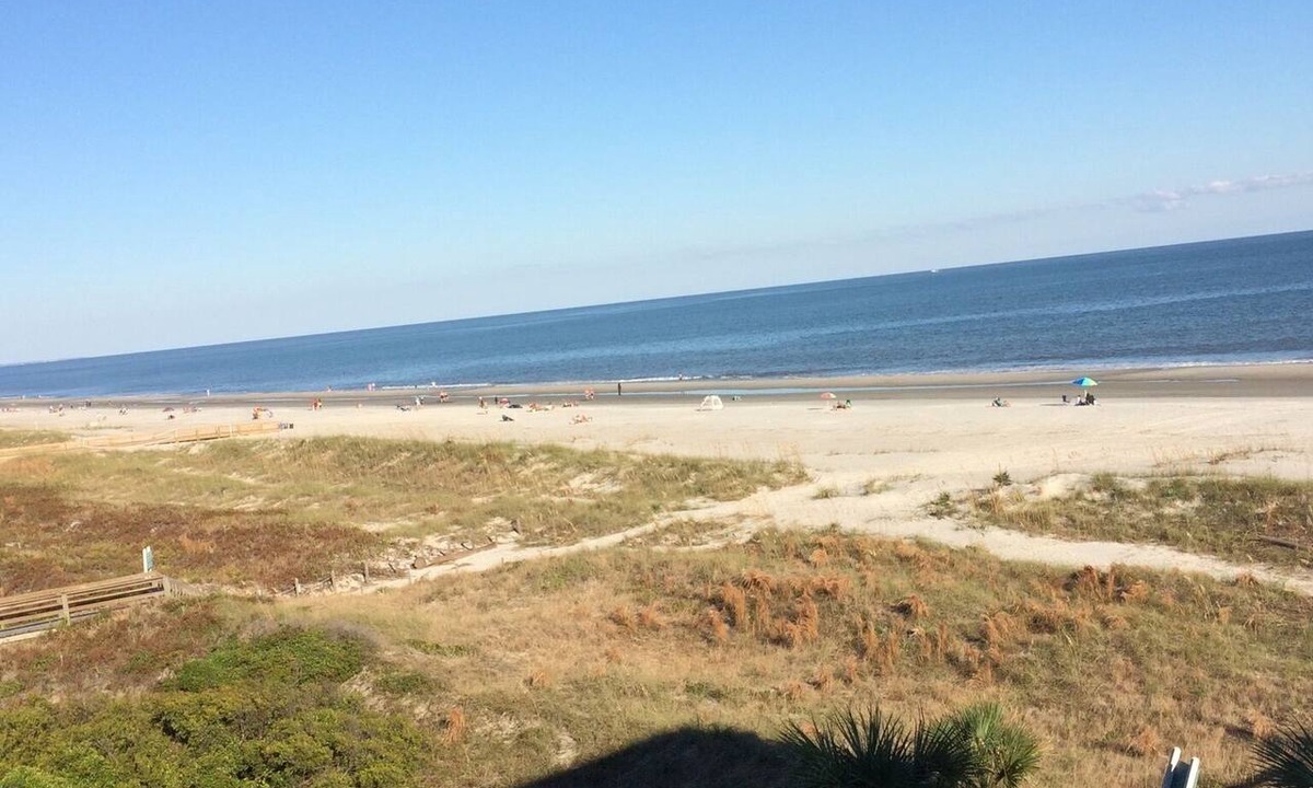 Folly Field Condo | HHI Beach & Tennis #AR416, 2BR2BA, top 4th fl, angled Oceanfront condo, 6 max.