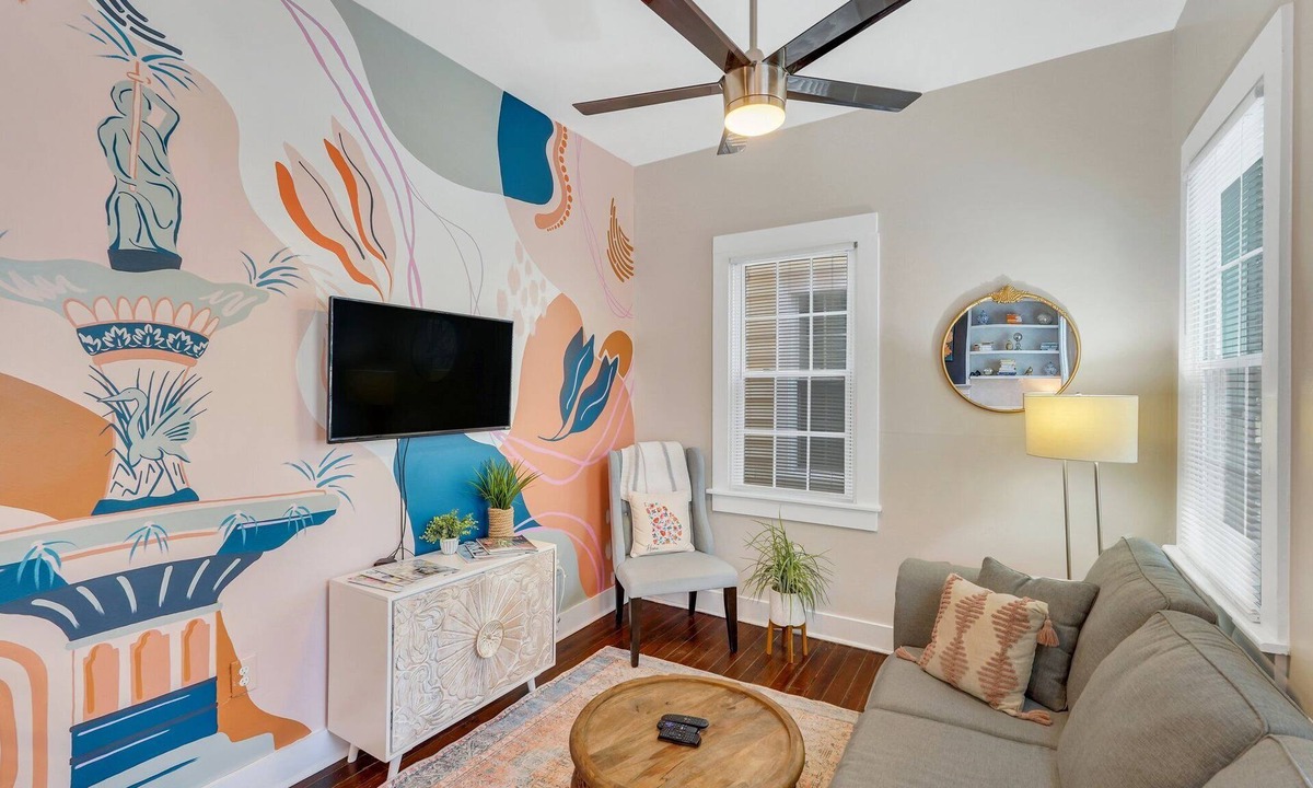 Savannah Victorian District House | Hidden Historic District Gem in Walkable Location by Lucky Savannah