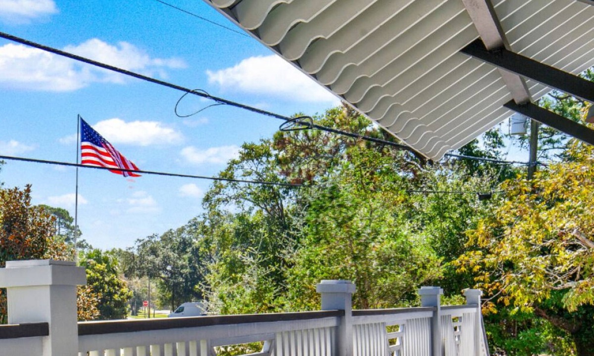 Tybee Island House | Historic 3 Unit Beach House for Families