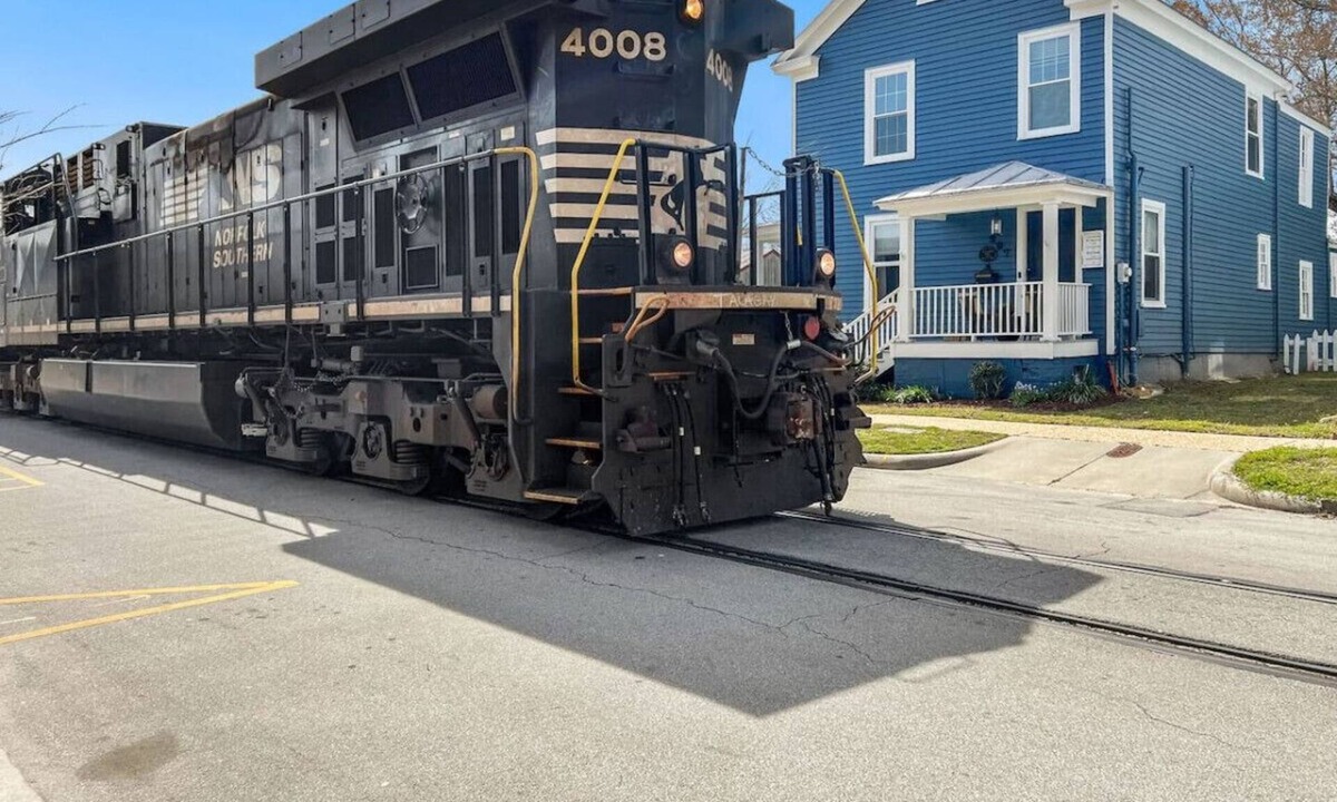 New Bern House | Historic Downtown Gem | Walk to Shops & Dining | Fire Pit + Bikes