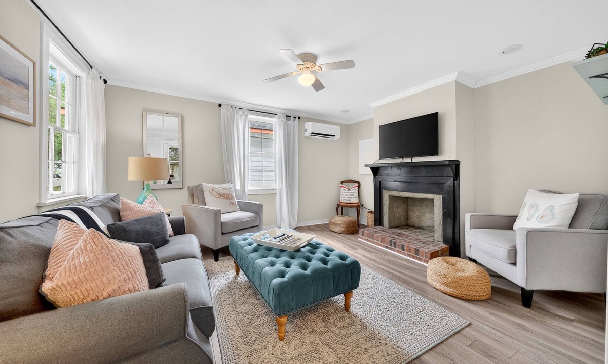 Georgetown House | Historic Kings on Queen Cottage in Georgetown's Historic District, just 10 min to beach.