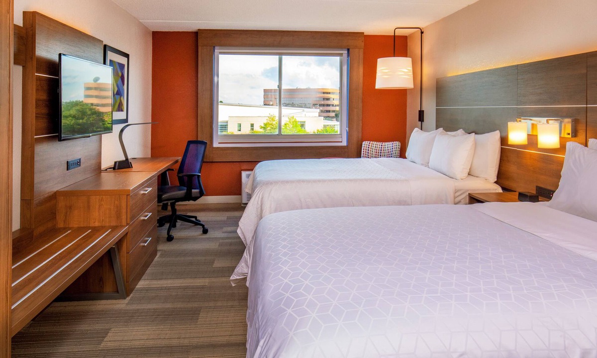 Chesapeake Hotel | Holiday Inn Express Chesapeake - Norfolk by IHG