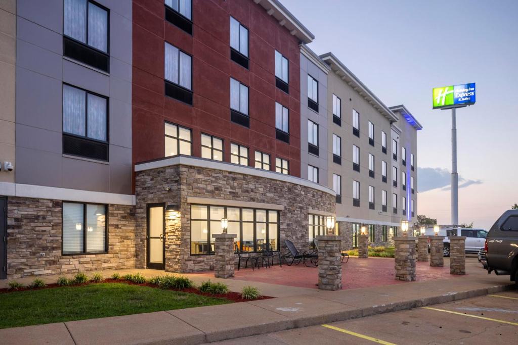 Festus Hotel | Holiday Inn Express Hotel & Suites Festus-South St. Louis by IHG