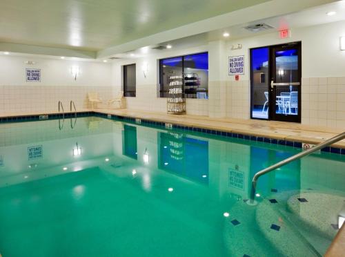 Kodak Hotel | Holiday Inn Express Hotel & Suites Kodak East-Sevierville by IHG