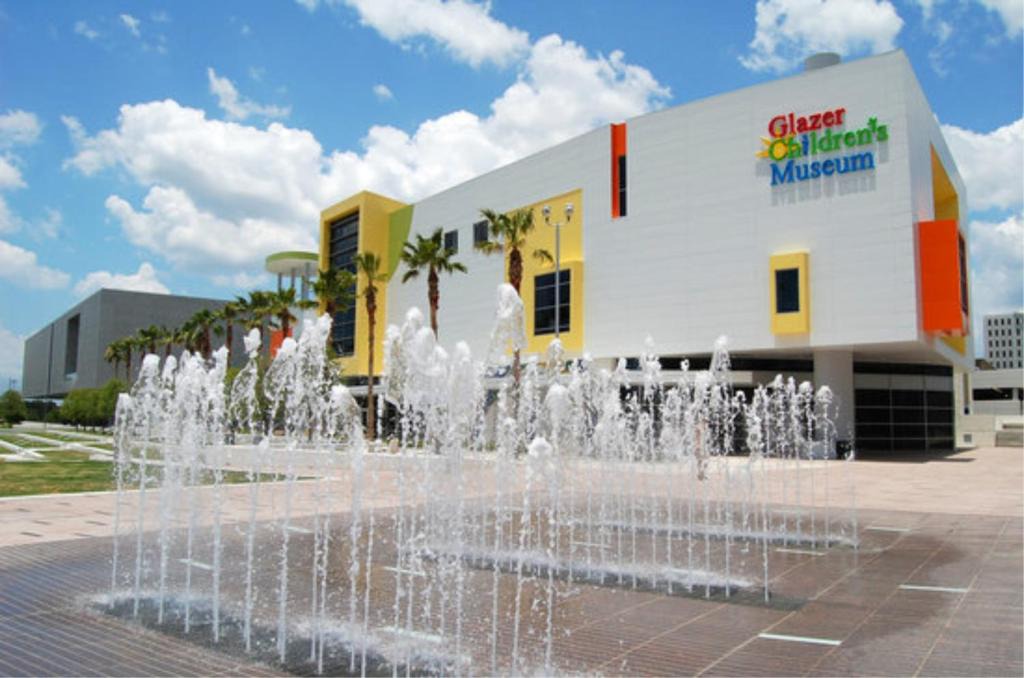 Bearss Plaza Hotel | Holiday Inn Express Hotel & Suites Tampa-Anderson Road-Veterans Exp by IHG