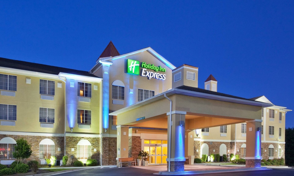 Savannah Hotel | Holiday Inn Express Savannah Airport by IHG