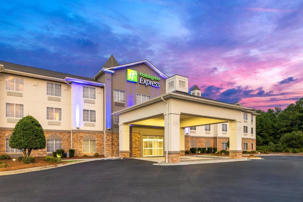 Savannah Hotel | Holiday Inn Express Savannah Airport by IHG