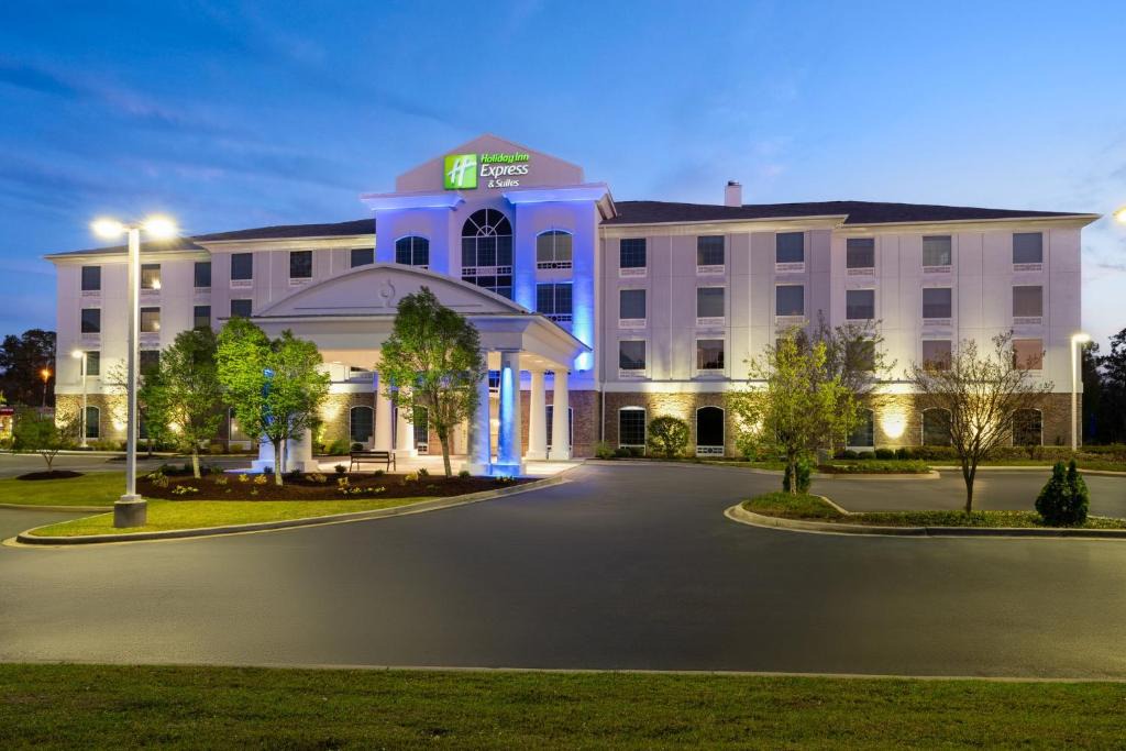 Aiken Hotel | Holiday Inn Express & Suites Aiken by IHG